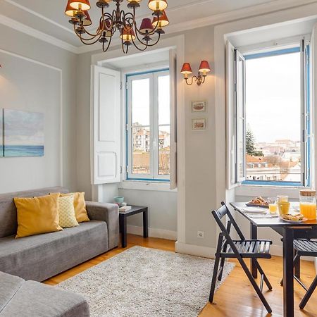 Bright Tailor Made Apartment By The Castle Lisbon Exterior photo