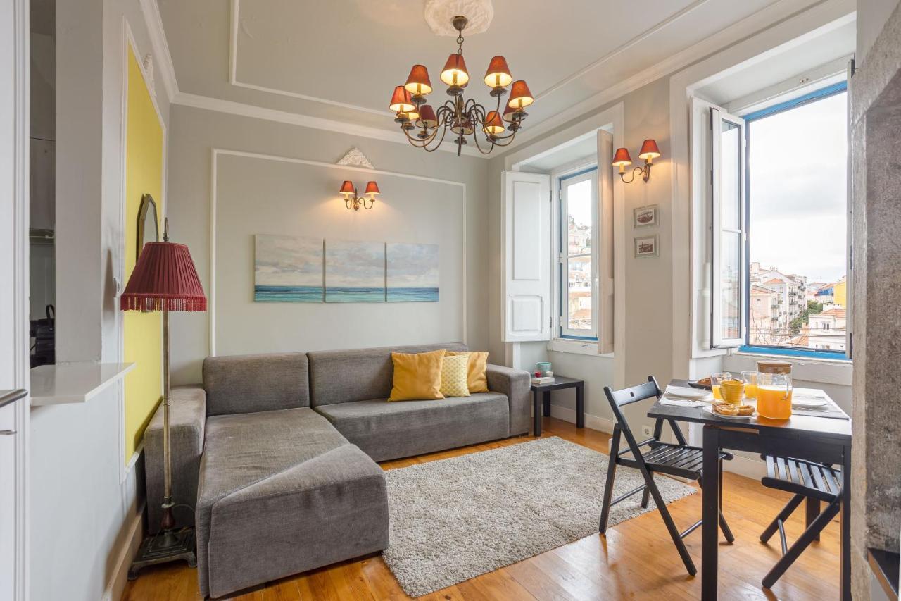 Bright Tailor Made Apartment By The Castle Lisbon Exterior photo